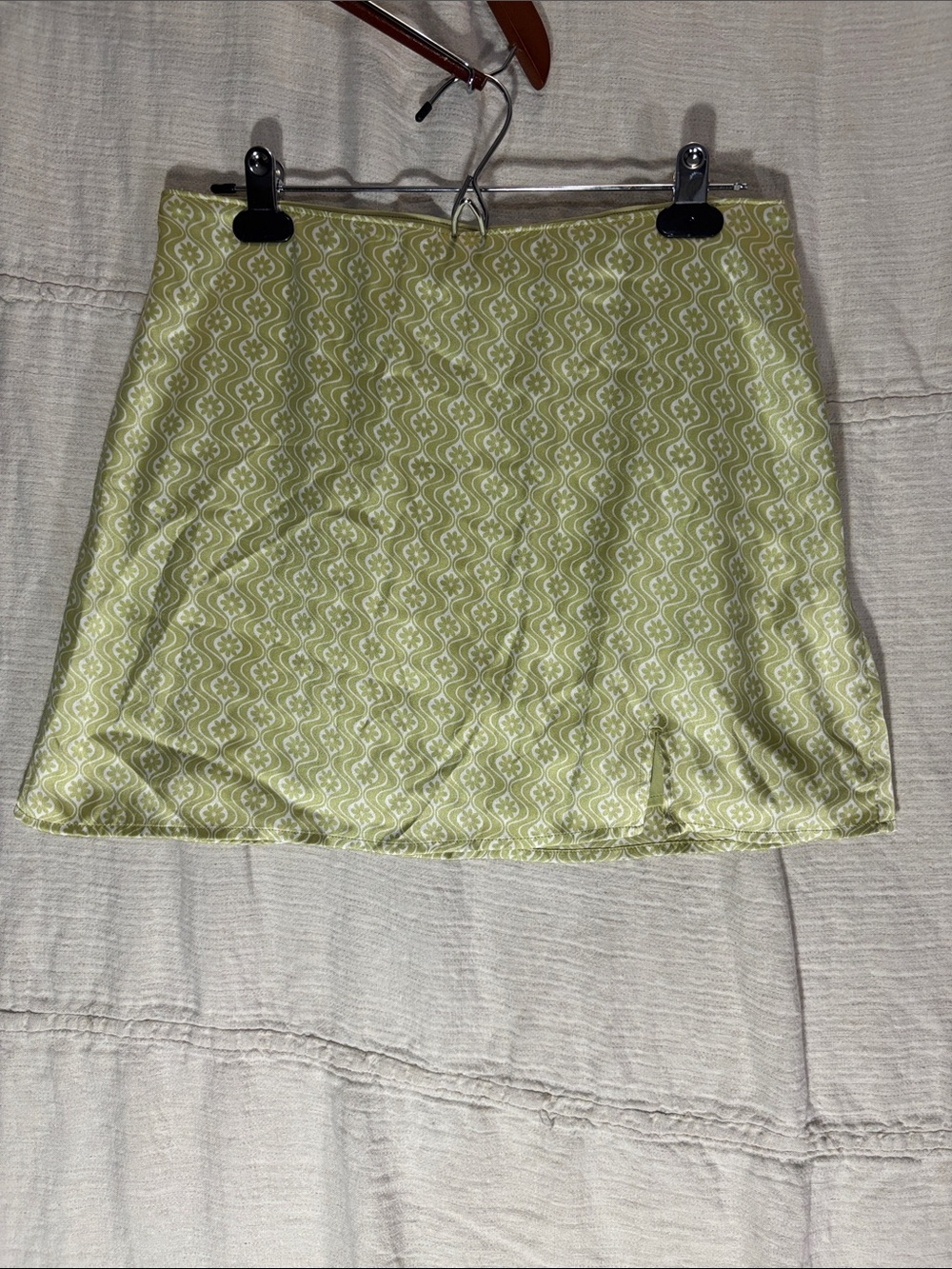 Hollister Satin Geo Mini Skirt M Light Green Retro Mod Y2K Slit EUC